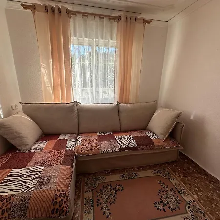 Con Piscina Privada *