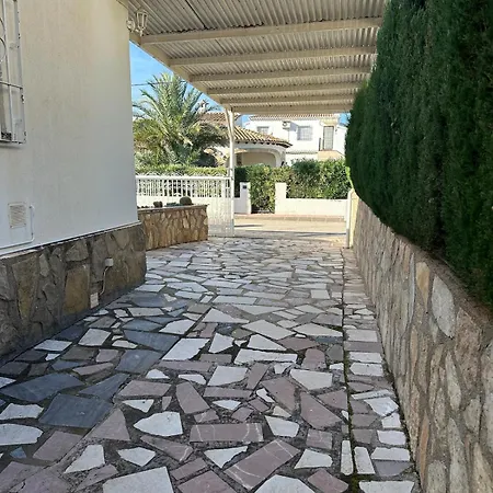 Con Piscina Privada *